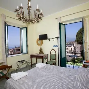 Gaia 2*, Taormina Italia
